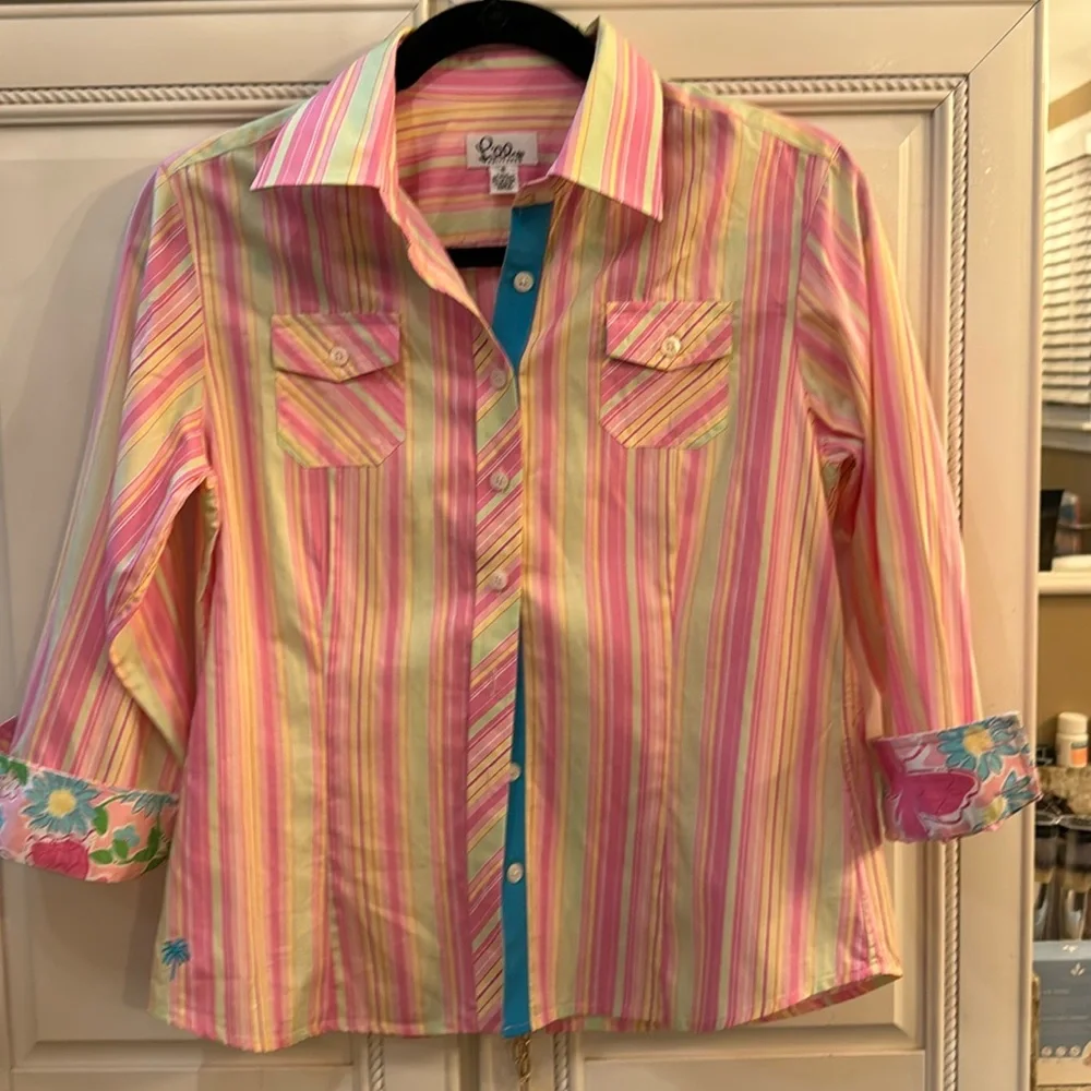 LILY PULITZER WHITE LABEL BLOUSE BEAUTIFUL LILY DETAILS LIKE NEW - Picture 12 of 16